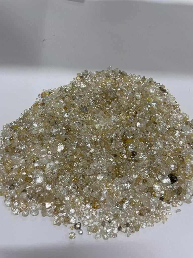 Production de diamants bruts angolais